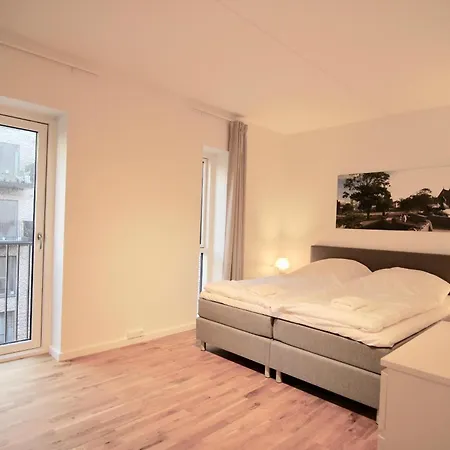 Great 3-bed Wbalcony In Orestaden